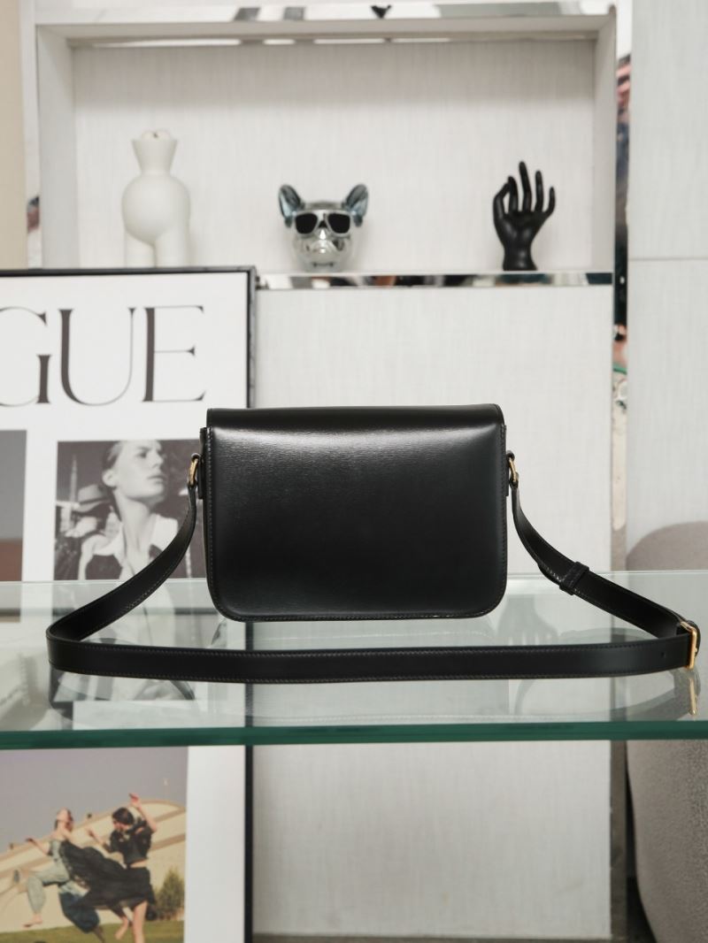 Ce1i*e triomphe bags